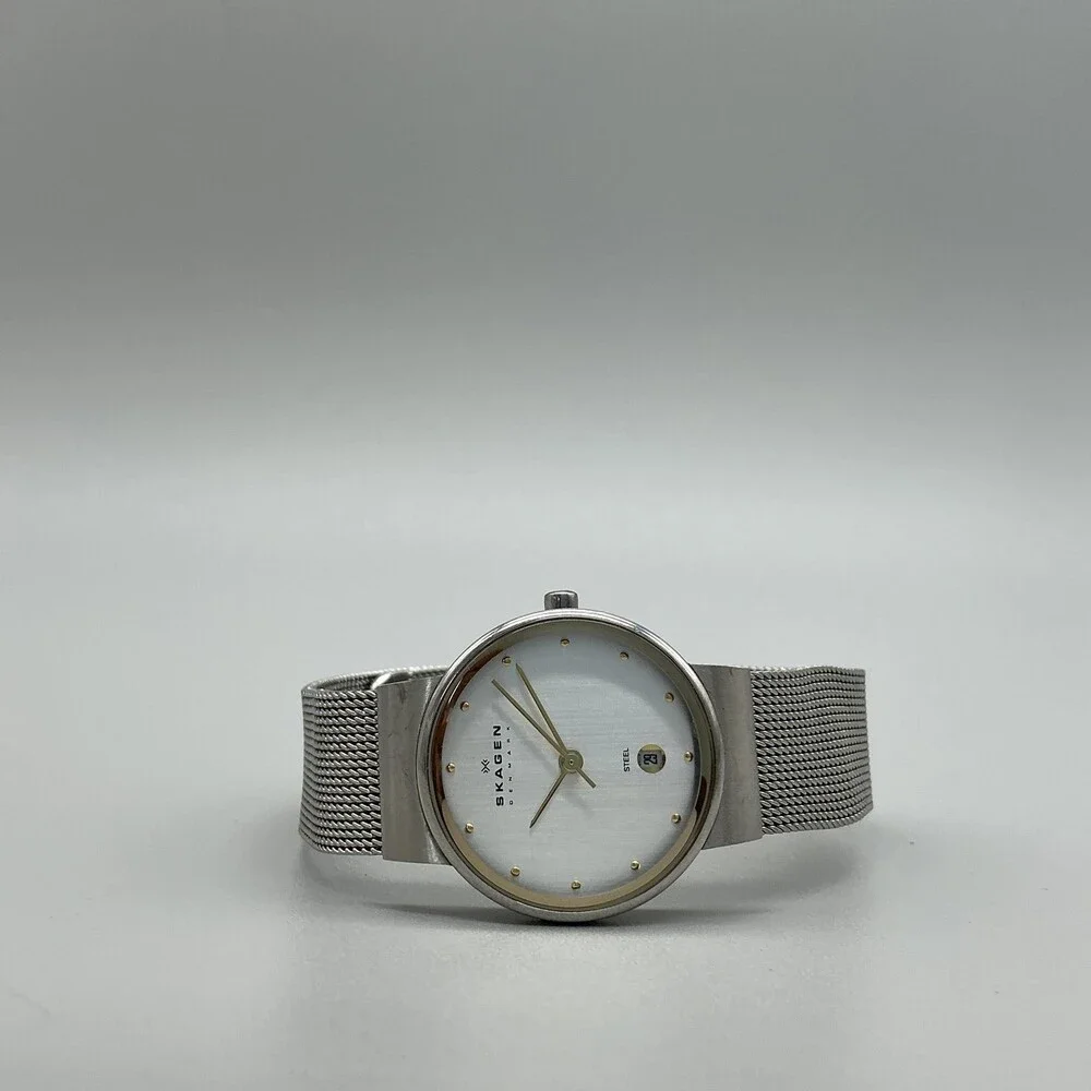 Skagen 355SGSC Womens Watch 26mm Silver Tone Stainless Steel Date New Battery